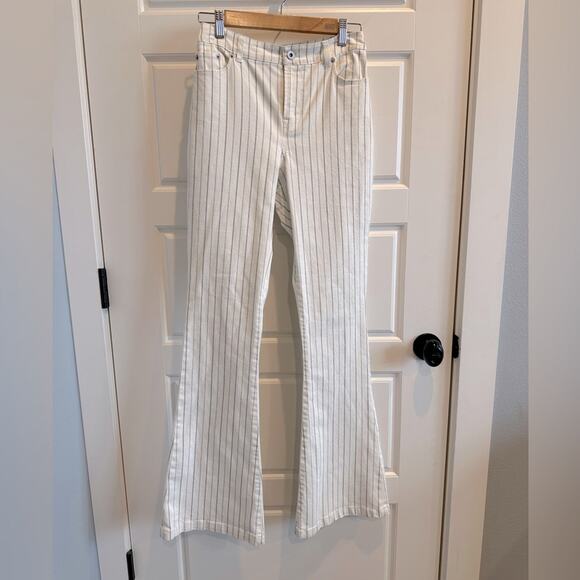 Chelsea & Violet Pants - Chelsea & Violet Bell Bottom Flare Jeans White Stripe Women's Jeans